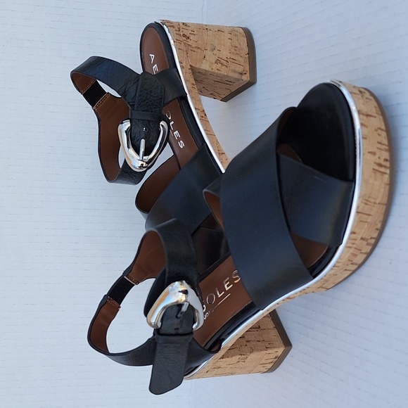 NWOT AEROSOLES LEATHER ZEPHYR PLATFORM SANDAL - Picture 3 of 11